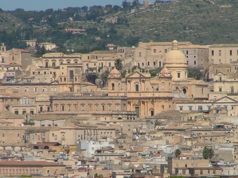 Villa Cristina & Margot à Noto Extérieur photo
